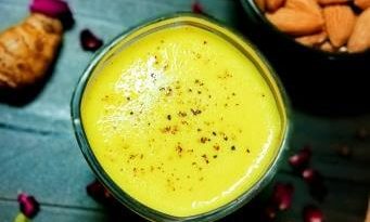 Haldi Ka Doodh | Turmeric milk recipe | Golden Milk Recipe | Turmeric Latte | turmeric milk benefits and side effects