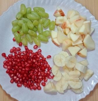 sabudana (sago) fruit custard