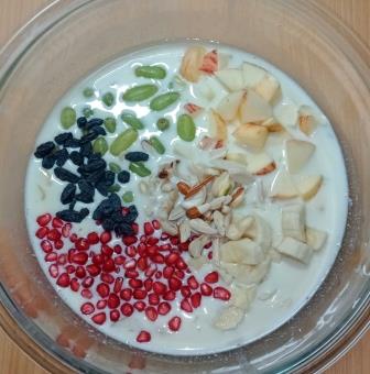 sabudana (sago) fruit custard